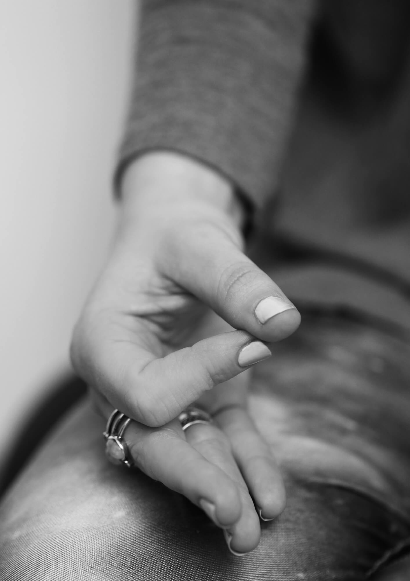 muhdra hand bind